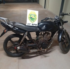 PERSEGUIÇÃO POLICIAL TERMINOU COM DOIS MENORES APREENDIDOS E UMA MOTOCICLETA IRREGULAR RECOLHIDA EM JESUITAS